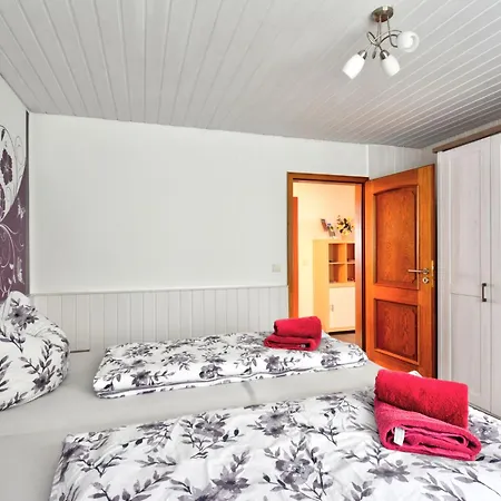 Born By Interhome Schieder-Schwalenberg